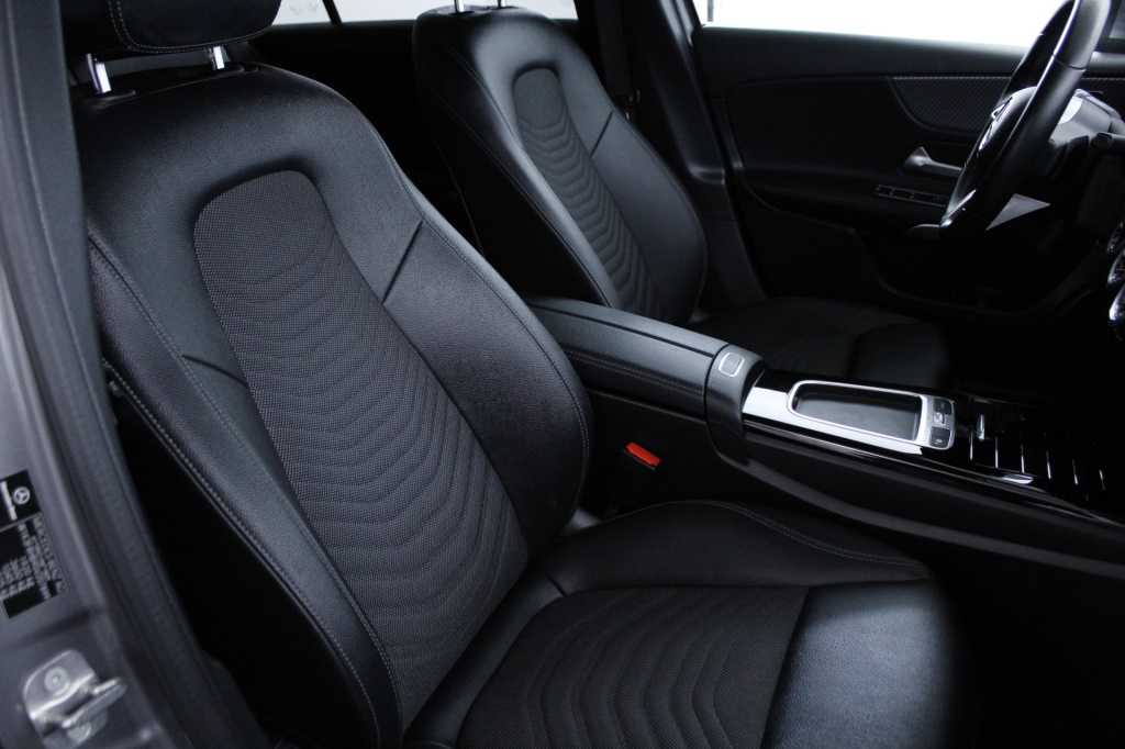 mercedes-benz-classe-a-2024-hibrido-1332cc