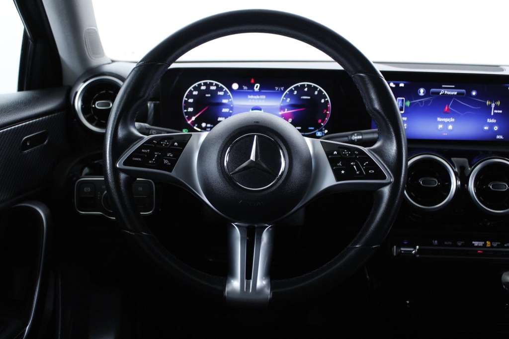 mercedes-benz-classe-a-2024-hibrido-1332cc