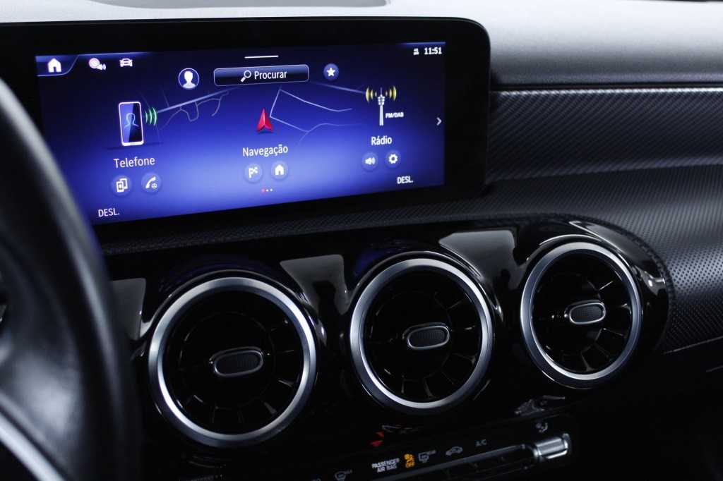 mercedes-benz-classe-a-2024-hibrido-1332cc
