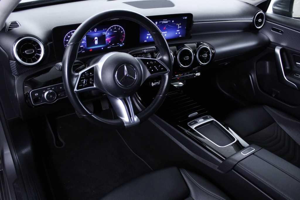 mercedes-benz-classe-a-2024-hibrido-1332cc