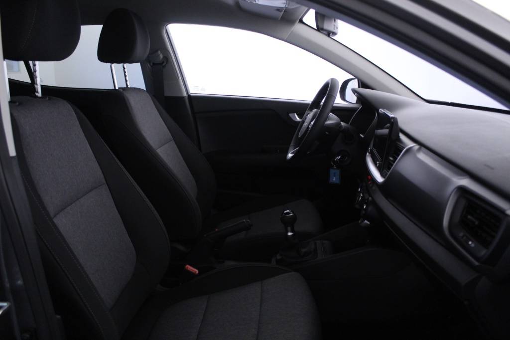 kia-stonic-2024-gasolina-1197cc