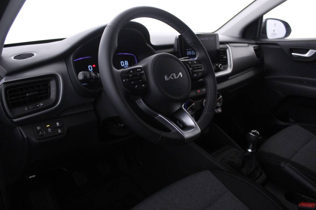 kia-stonic-2024-gasolina-1197cc