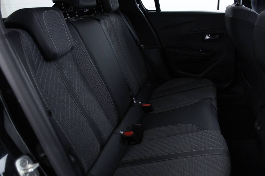peugeot-208-2025-hibrido-1199cc