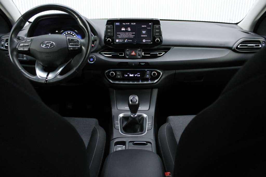 hyundai-i30-2024-gasolina-998cc