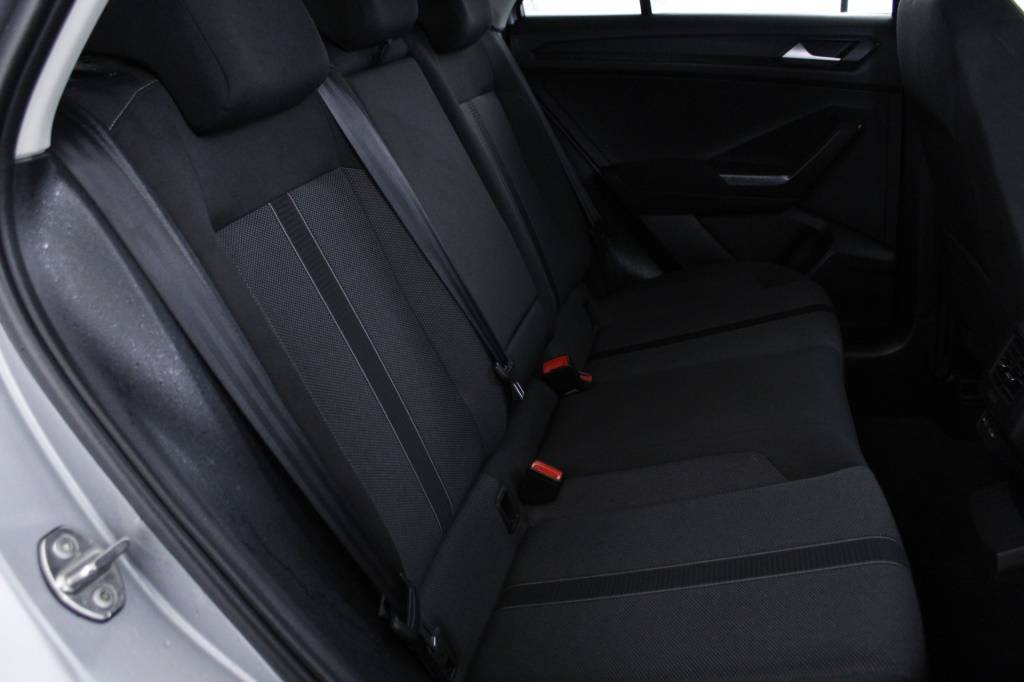 volkswagen-t-roc-2024-gasolina-999cc