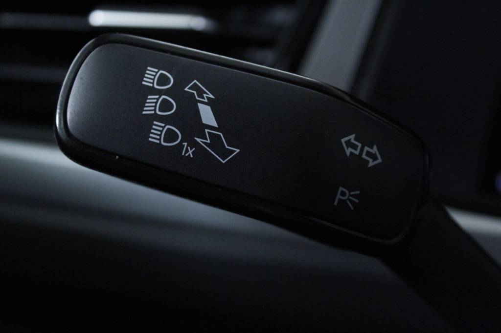 volkswagen-t-roc-2024-gasolina-999cc