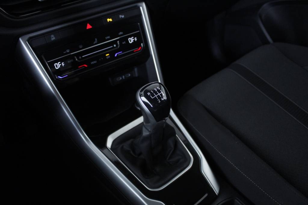 volkswagen-t-roc-2024-gasolina-999cc
