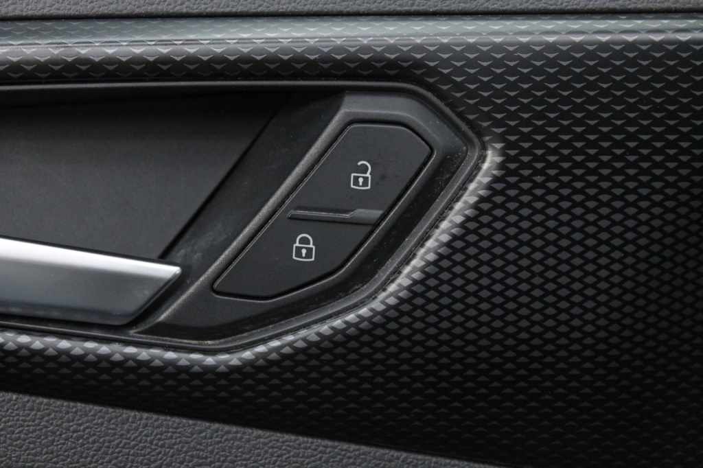 volkswagen-t-cross-2023-gasolina-999cc