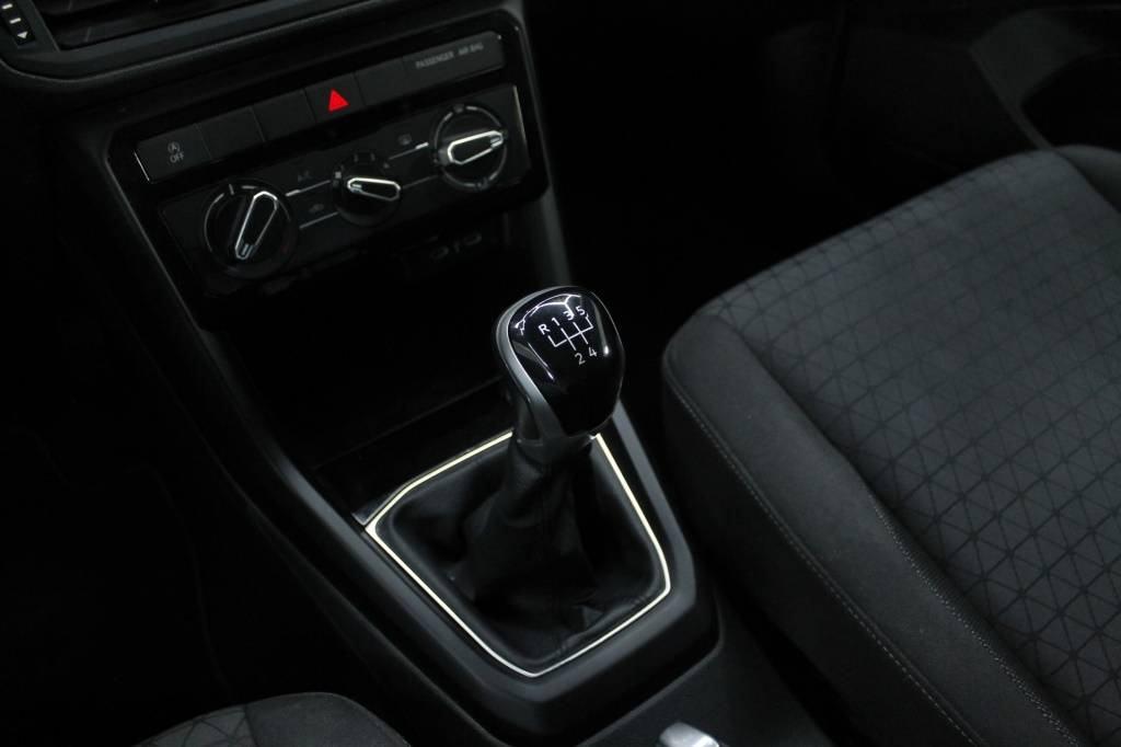volkswagen-t-cross-2023-gasolina-999cc