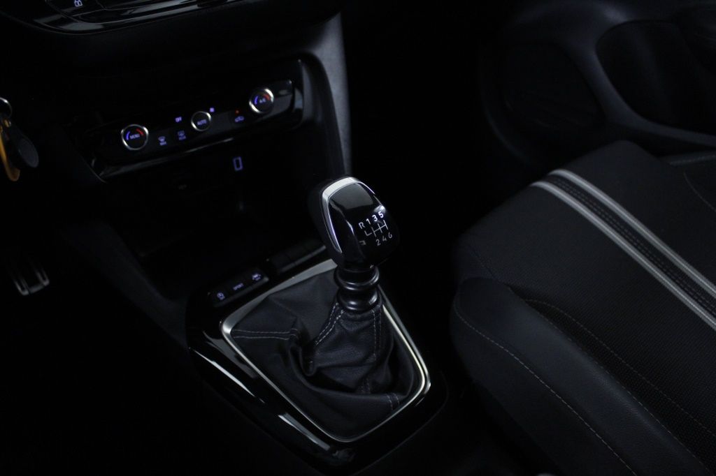 opel-corsa-2024-gasolina-1199cc