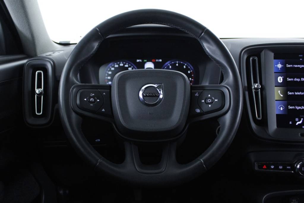 volvo-xc40-2022-gasolina-1477cc