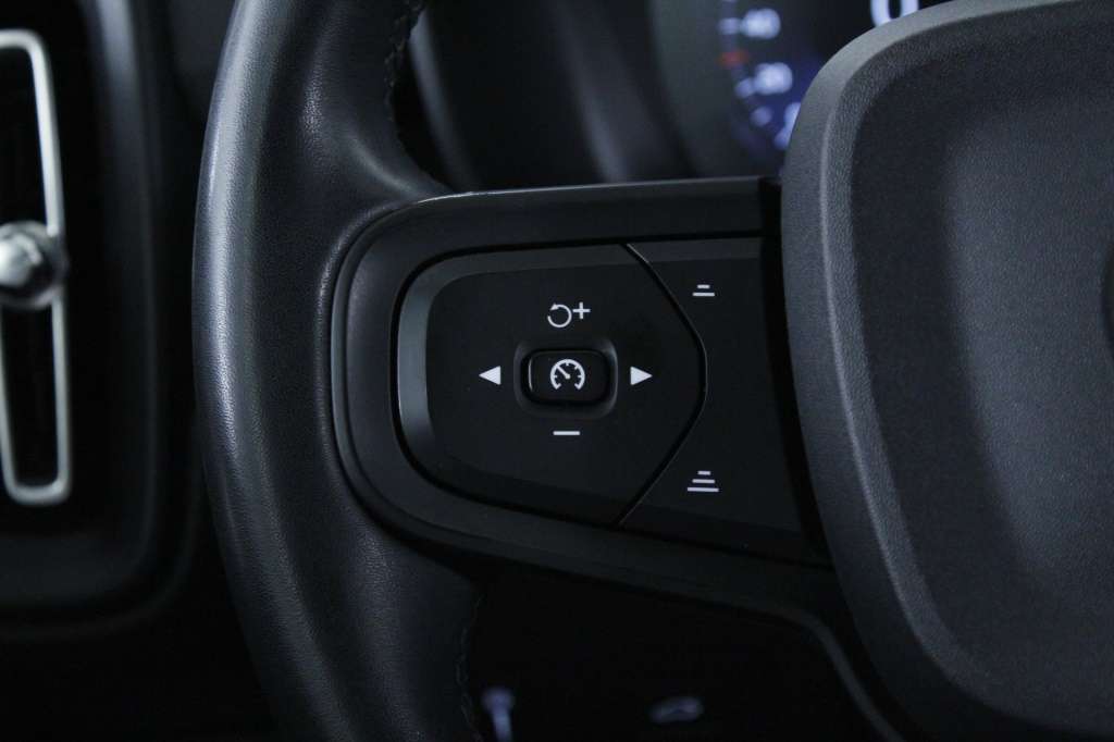 volvo-xc40-2022-gasolina-1477cc