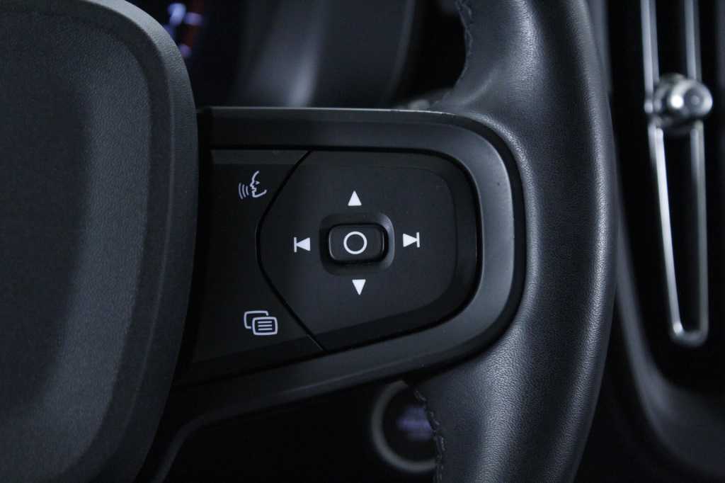 volvo-xc40-2022-gasolina-1477cc