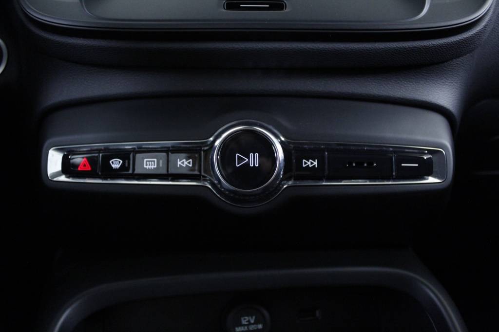 volvo-xc40-2022-gasolina-1477cc