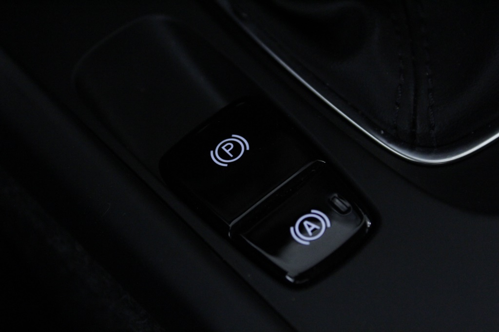 volvo-xc40-2022-gasolina-1477cc
