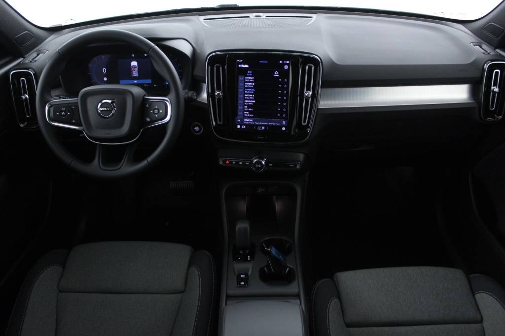 volvo-xc40-2025-hibrido-1969cc