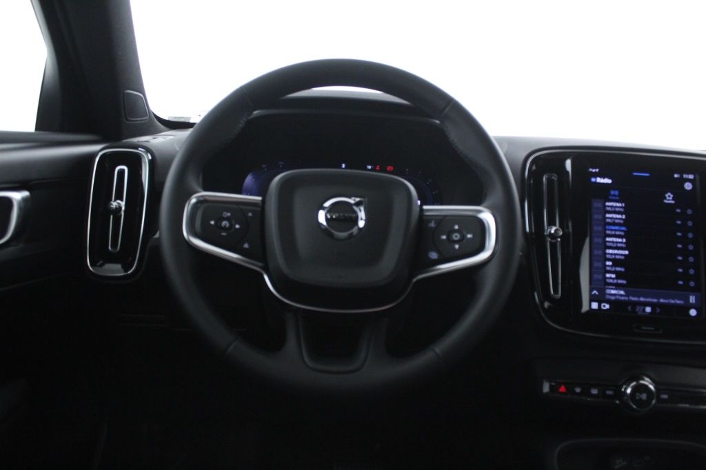 volvo-xc40-2025-hibrido-1969cc