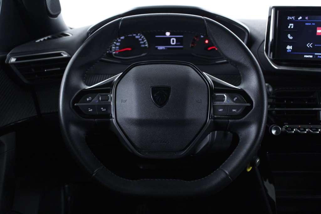 peugeot-2008-2024-gasolina-1199cc