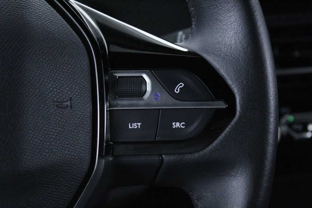 peugeot-2008-2024-gasolina-1199cc
