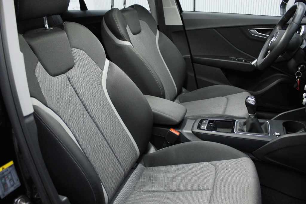 audi-q2-2025-gasolina-999cc