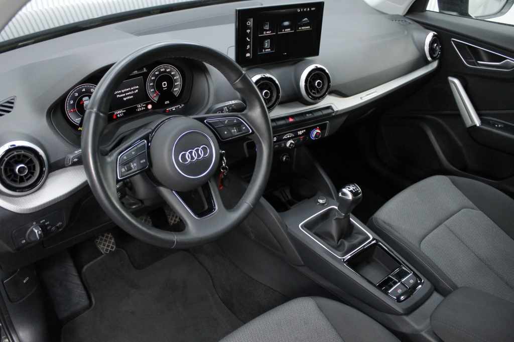 audi-q2-2025-gasolina-999cc