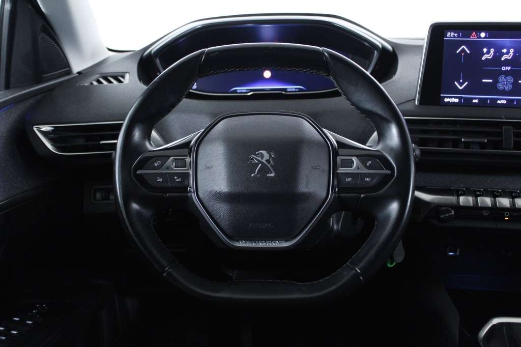 peugeot-3008-2019-diesel-1499cc