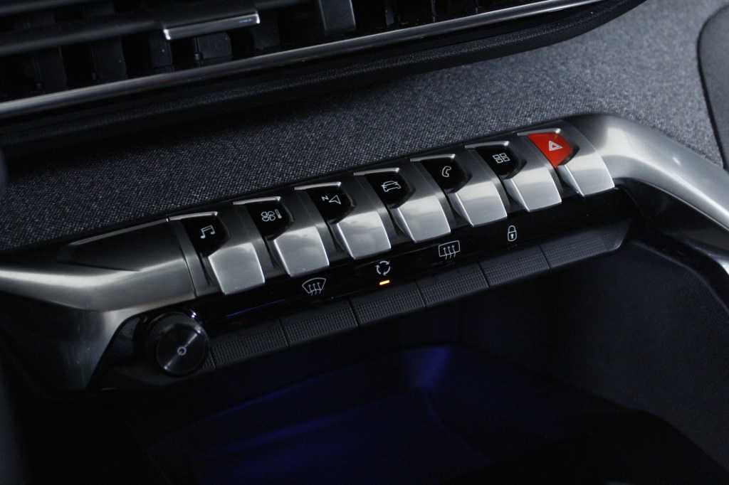peugeot-3008-2019-diesel-1499cc