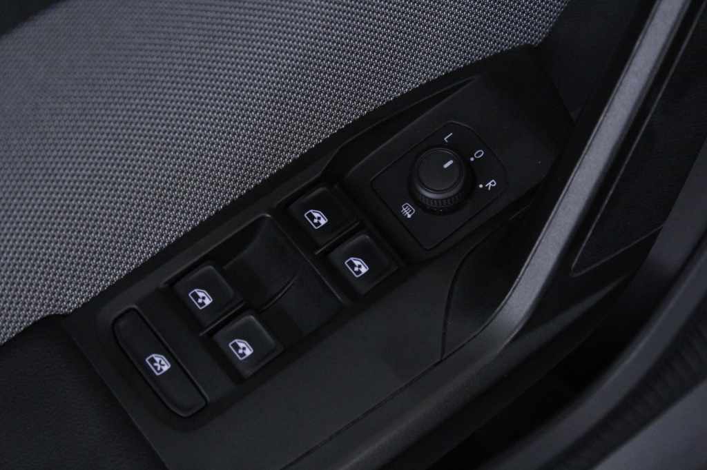 seat-leon-st-2024-gasolina-999cc