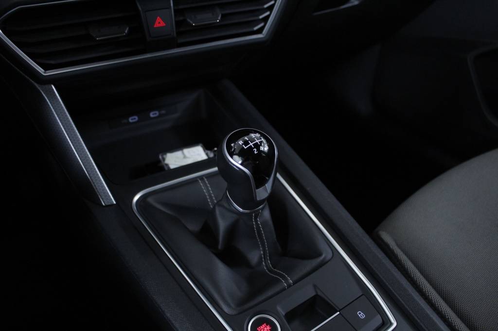 seat-leon-st-2024-gasolina-999cc