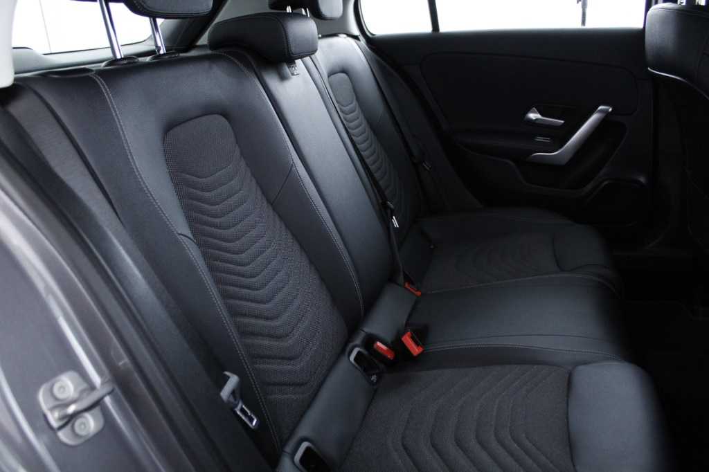 mercedes-benz-classe-a-2024-hibrido-1332cc