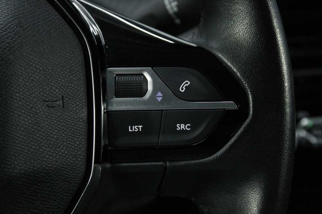 peugeot-208-2024-gasolina-1199cc
