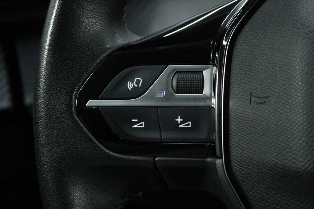 peugeot-208-2024-gasolina-1199cc