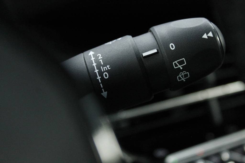 peugeot-208-2024-gasolina-1199cc