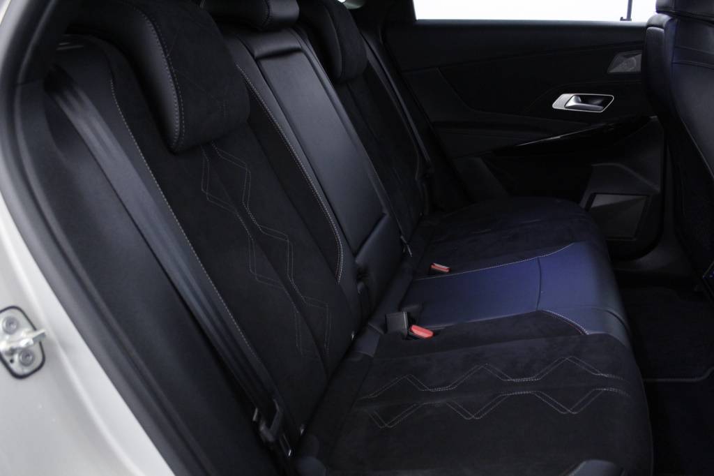 ds-ds-7-crossback-2025-diesel-1499cc