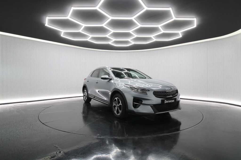 kia-xceed-2022-hibrido-1580cc