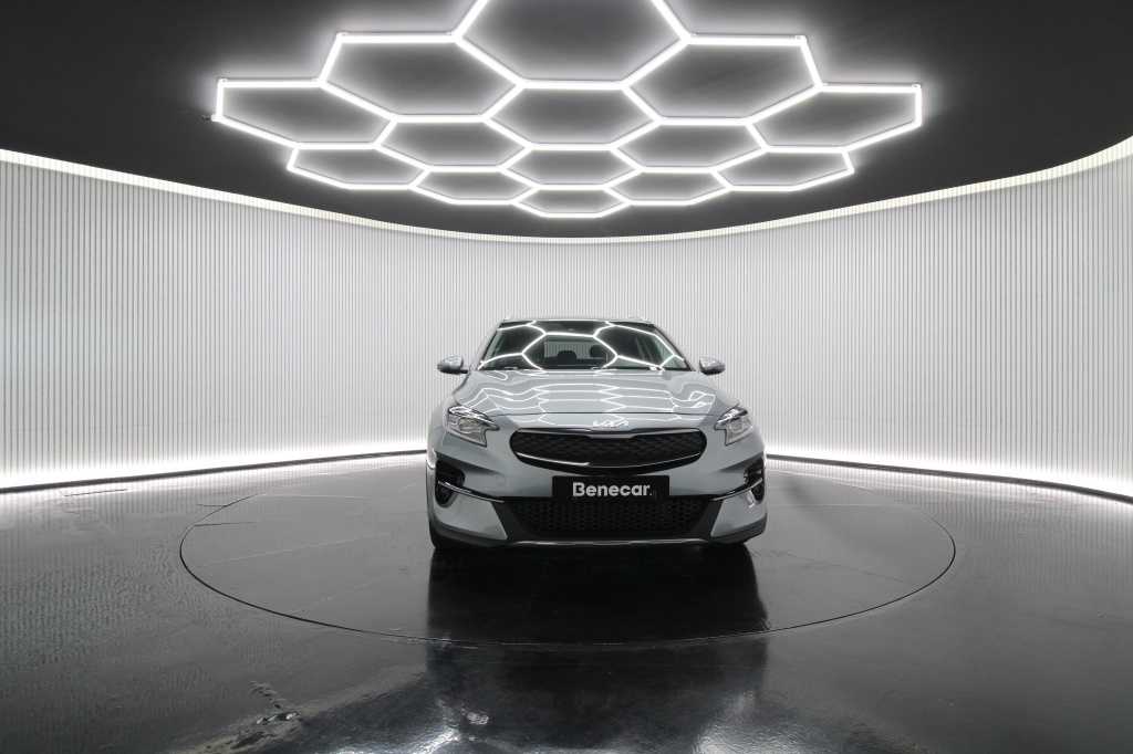 kia-xceed-2022-hibrido-1580cc