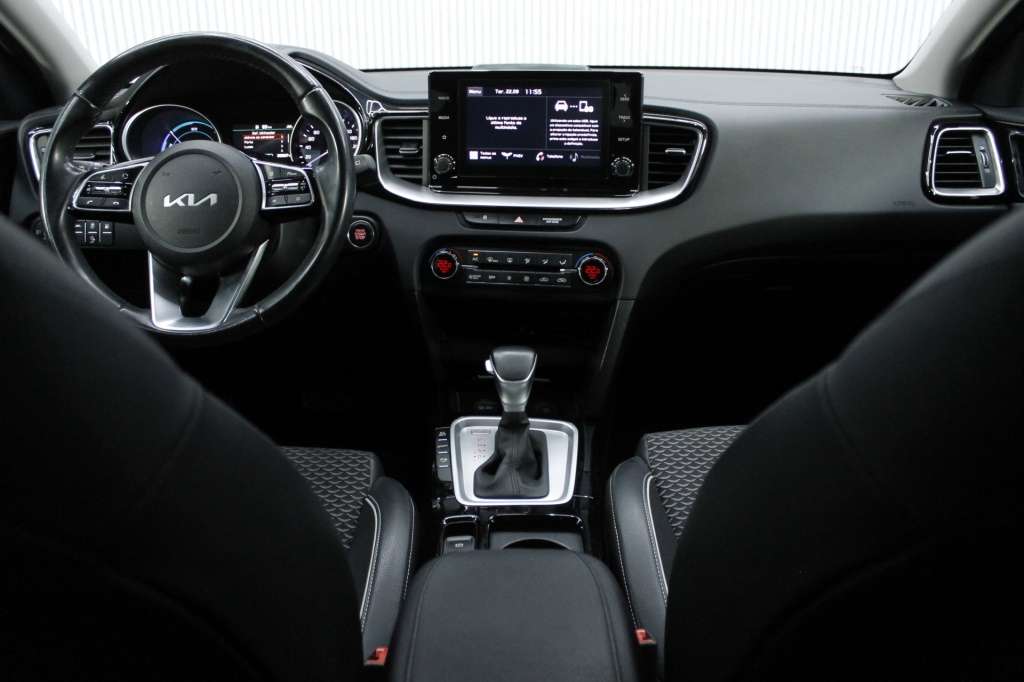 kia-xceed-2022-hibrido-1580cc