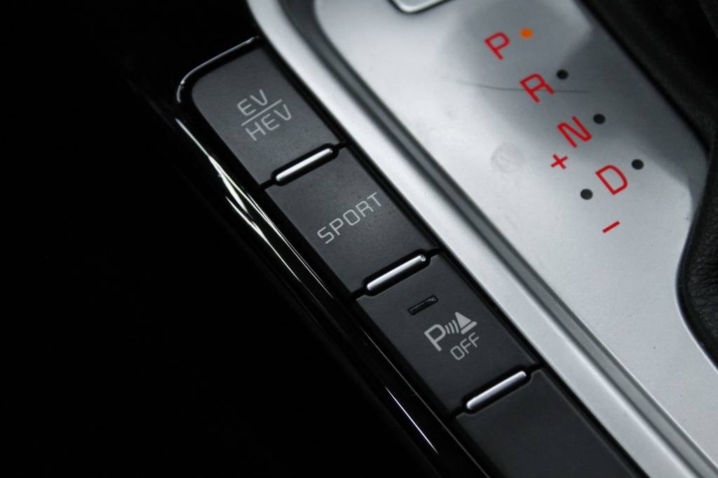 kia-xceed-2022-hibrido-1580cc