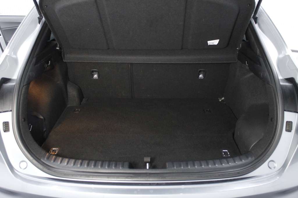 kia-xceed-2022-hibrido-1580cc