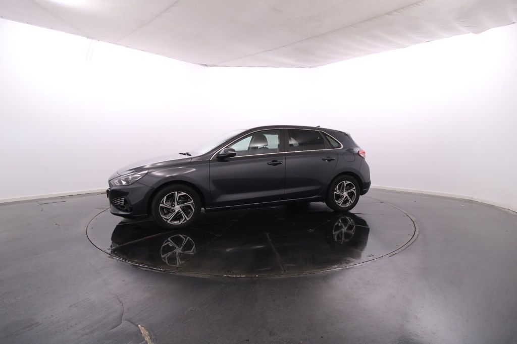 hyundai-i30-2023-gasolina-998cc