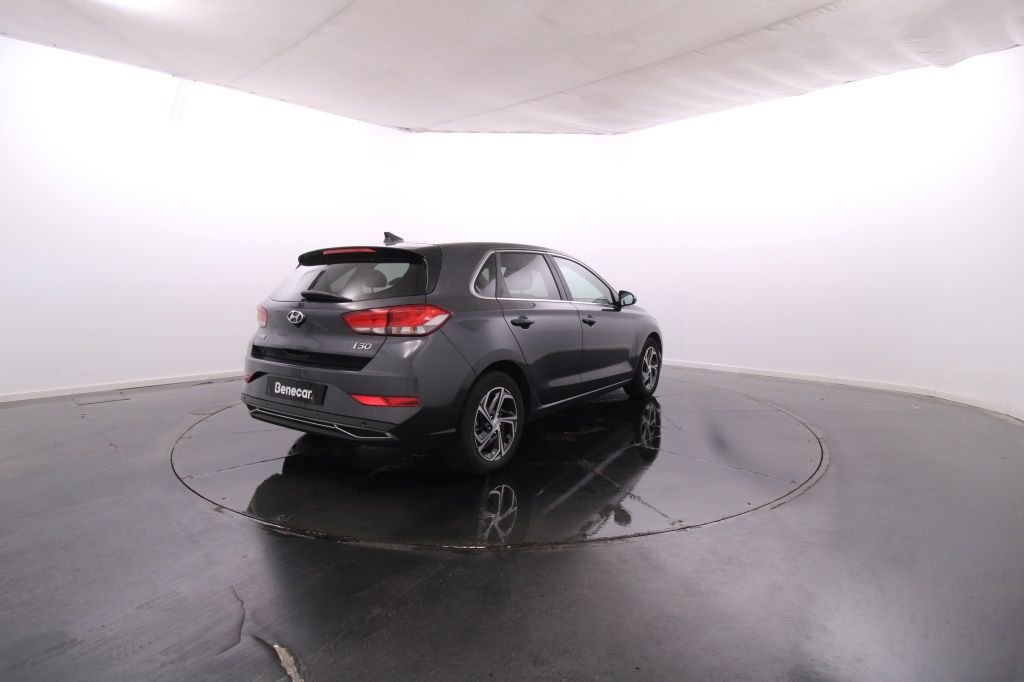 hyundai-i30-2023-gasolina-998cc
