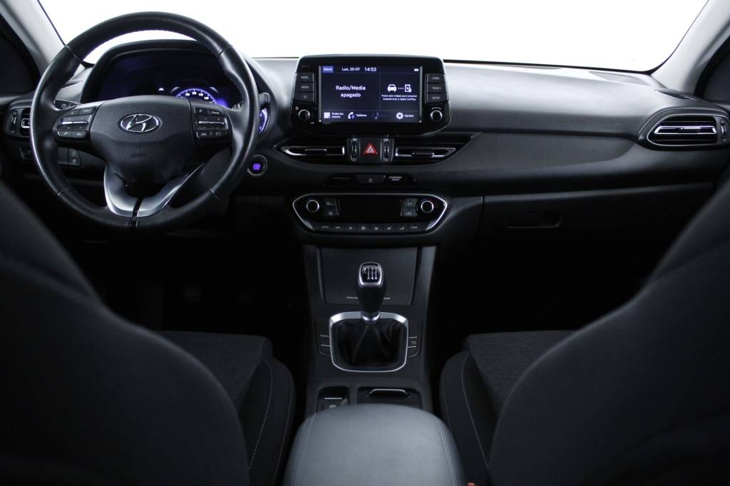hyundai-i30-2023-gasolina-998cc