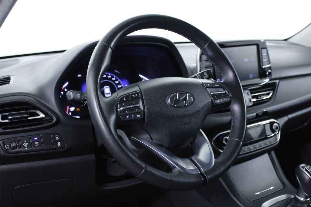 hyundai-i30-2023-gasolina-998cc