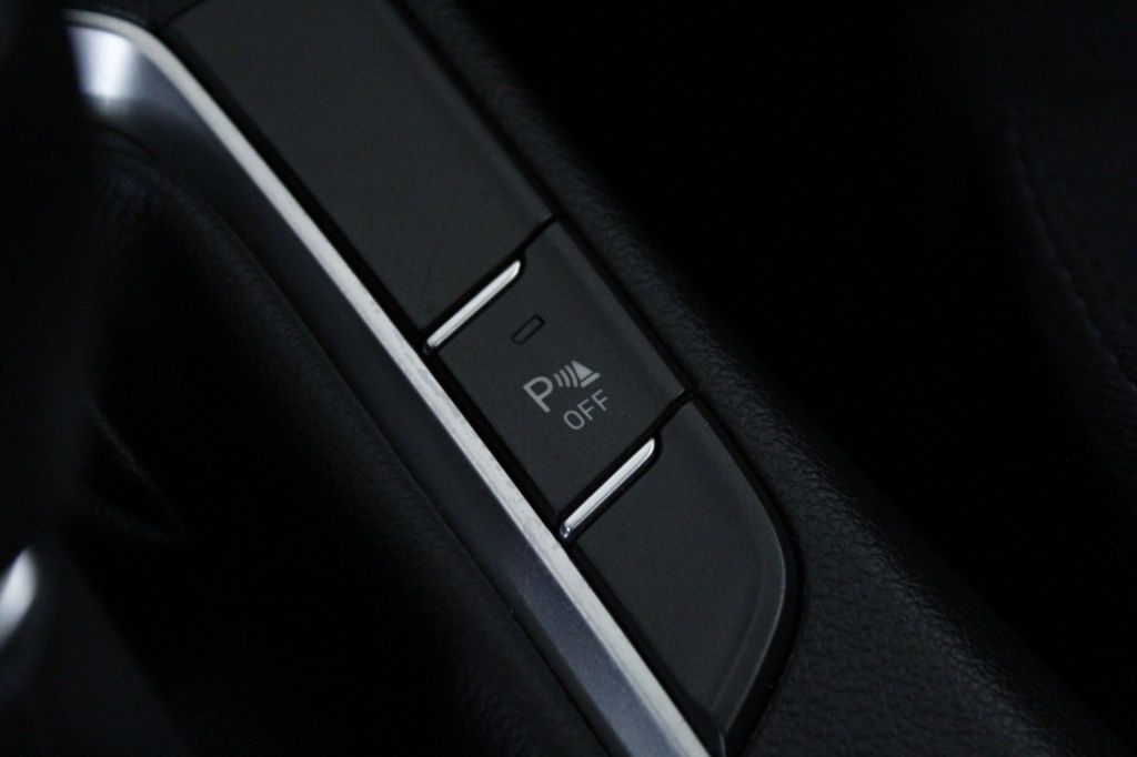 hyundai-i30-2023-gasolina-998cc