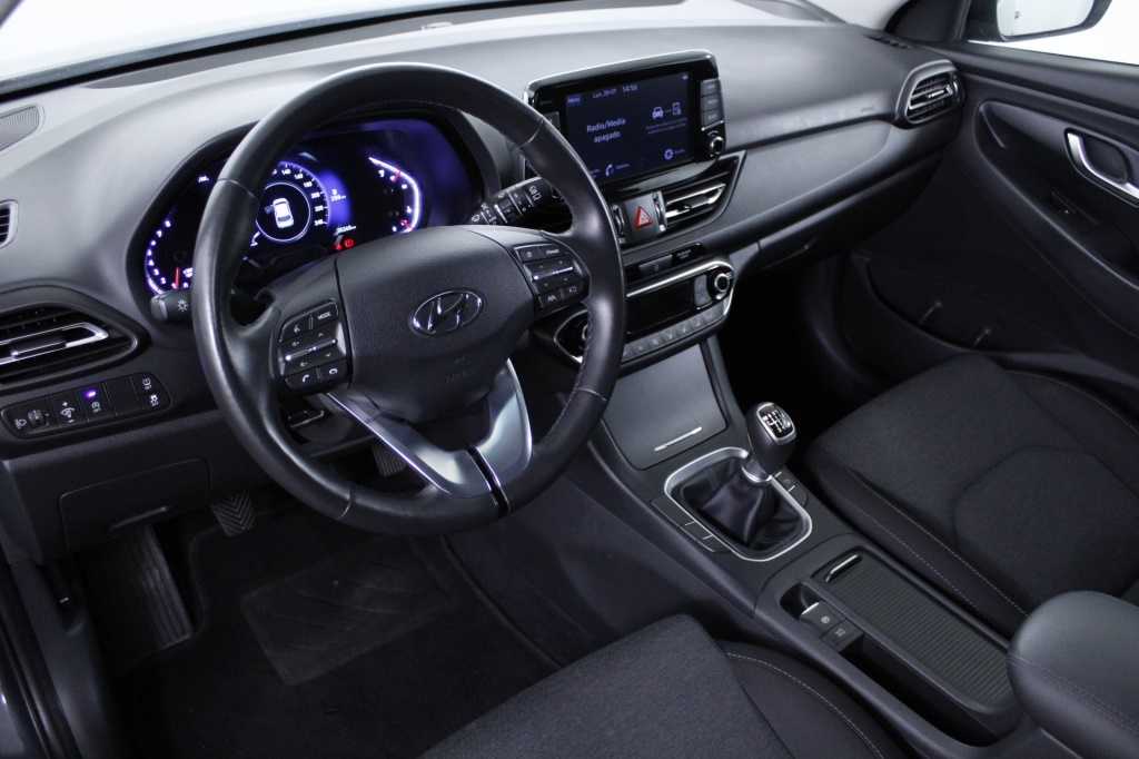hyundai-i30-2023-gasolina-998cc