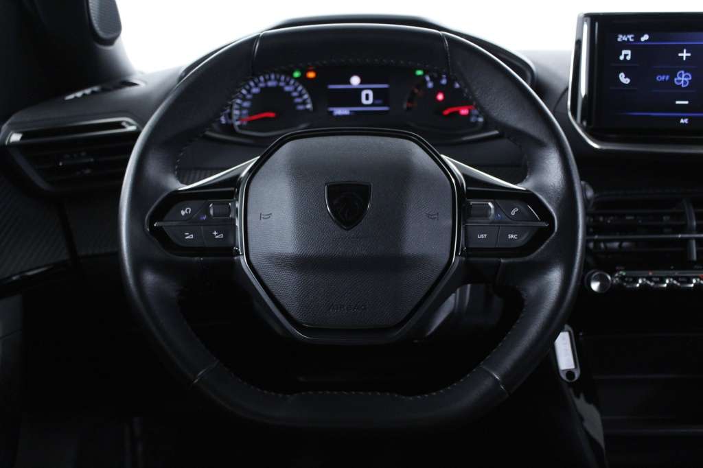 peugeot-2008-2024-gasolina-1199cc
