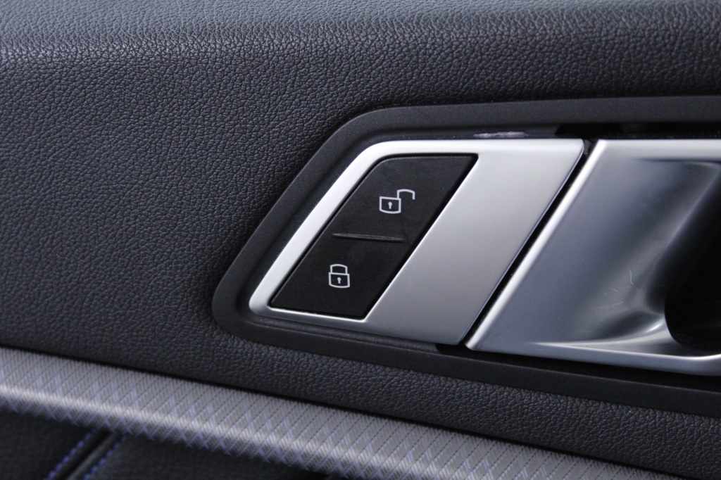 bmw-serie-1-2023-diesel-1496cc