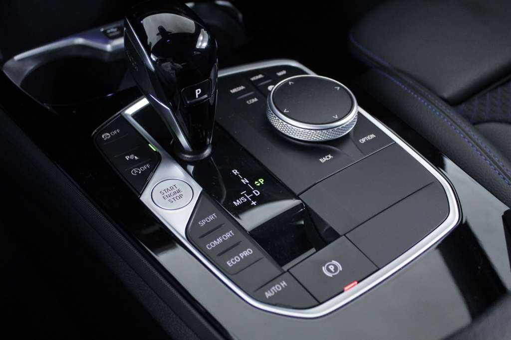 bmw-serie-1-2023-diesel-1496cc