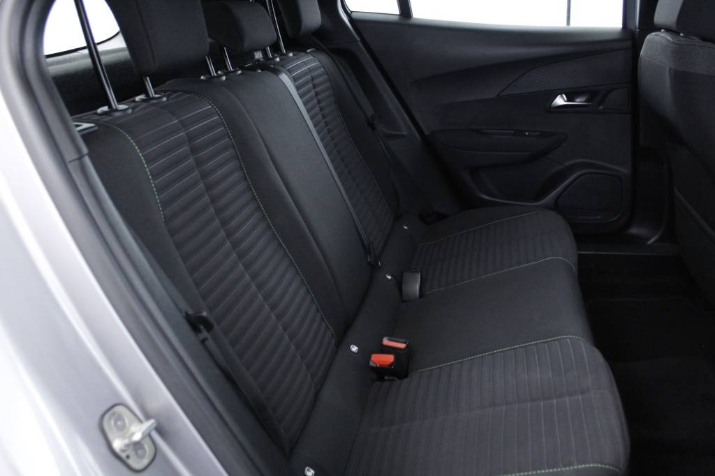 peugeot-2008-2024-gasolina-1199cc