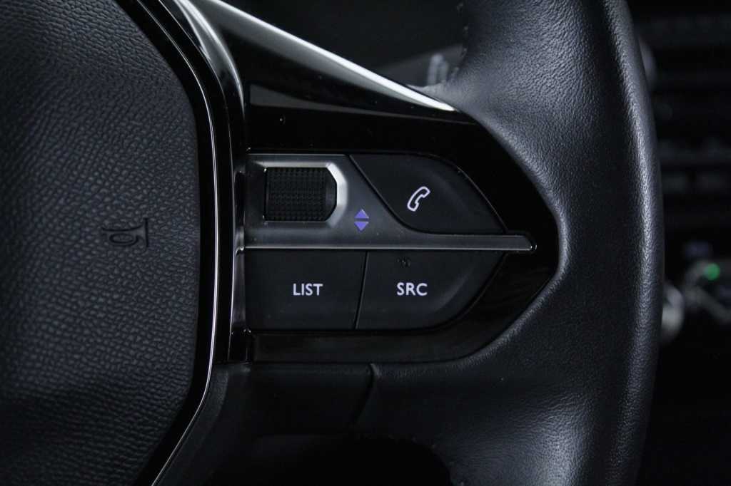 peugeot-2008-2024-gasolina-1199cc